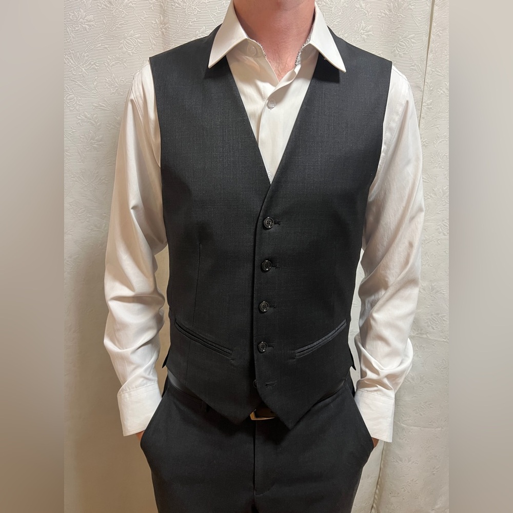 Zara men’s vest/waistcoat size S - SOLD OUT!